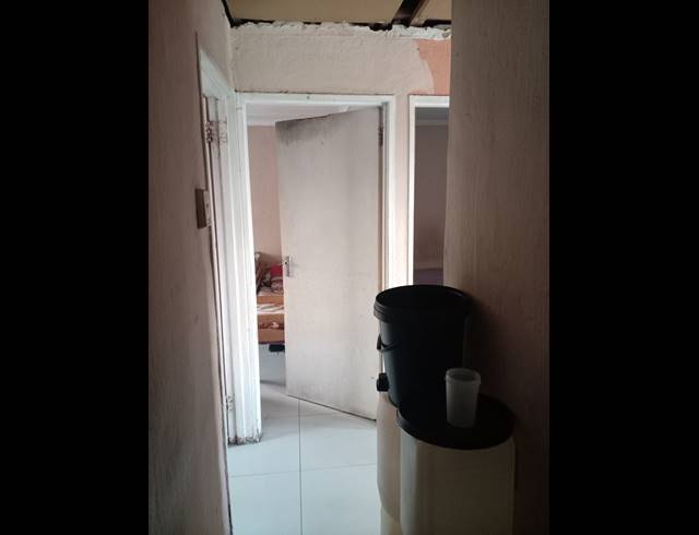 2 BEDROOM HOUSE FOR SALE IN UMLAZI Y